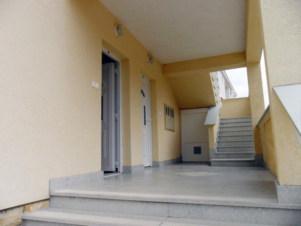 Apartments Mislav Novalja Pokoj fotografie